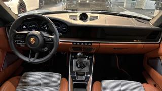 Porsche 911 type 992  - photo 2