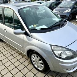 Renault Megane 3 2.0 dCi 150ch GRAND SCENIC 7 PLACES occasion - Nouvoitou - photo 3/6