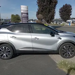Renault Captur 1.6 E-TECH HYBRIDE 145 ICONIC occasion - Chantonnay - photo 3/28
