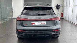 Audi Q8  - photo 2