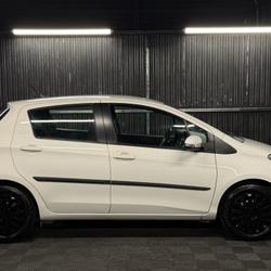 Toyota Yaris III 69 VVT-I DESIGN 5P occasion - Taverny - photo 2/44