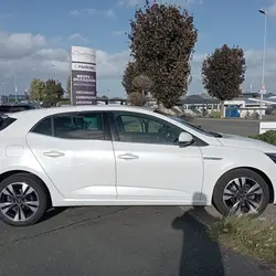 Renault Megane 4 1.3 TCE 140 INTENS + CARPLAY occasion - Chantonnay - photo 2/20