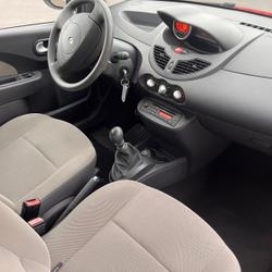 Renault Twingo 2 1.2 LEV 16V 75CH AUTHENTIQUE D&eacute;mouville