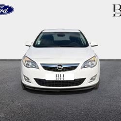Opel Astra 1.7 CDTI110 FAP Enjoy Vitr&eacute;