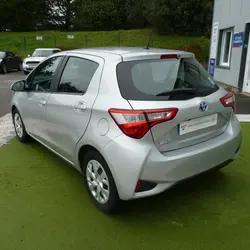 Toyota Yaris 100H FRANCE BUSINESS 5P Saint-Michel-Chef-Chef