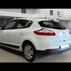 Renault Megane 3 1.5 dCi 110ch energy FAP Expression eco&sup2; Les Sables-d'Olonne