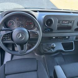 Mercedes Sprinter 43 RJ 3.5t 514 CDI 143CH CAISSE 22M3 + HAYON Arnage