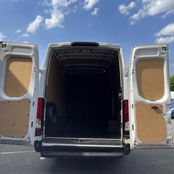 Iveco Daily FOURGON 35S14 2.3 D 136ch (Quad-Leaf)  BVM6 Arnage