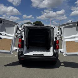 Opel Vivaro fourgon 2.0 D 180CH BVA M Arnage