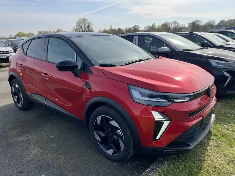 Renault Captur  - 27 975 €