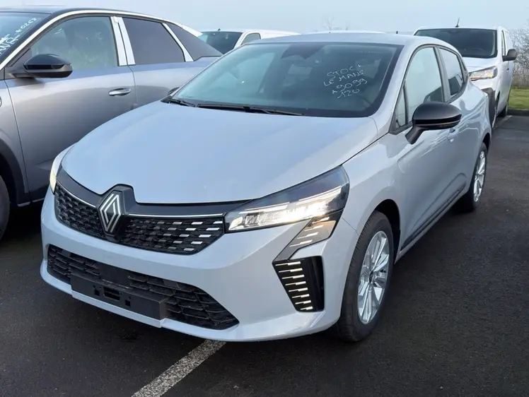 Renault Clio  - 20 690 €