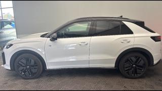Volkswagen T-Roc  - photo 1