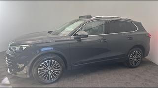 Volkswagen Tiguan  - photo 1