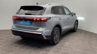 Volkswagen Tiguan  - photo 3