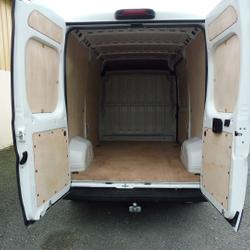 Peugeot Boxer 330 L2H2 2.2 BLUEHDI S&S 120CH ASPHALT Jou&eacute;-en-Charnie