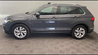 Volkswagen Tiguan  - photo 1