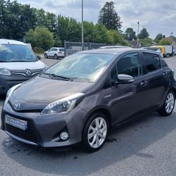 Toyota Yaris HSD 100H STYLE 5P Colomby