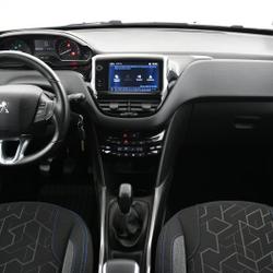Peugeot 2008 PureTech 82ch BVM5 Style CARPLAY occasion - Montendre - photo 2/31