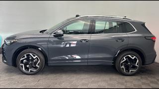 Volkswagen Tiguan  - photo 1