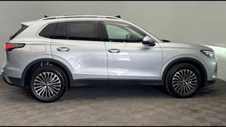 Volkswagen Tiguan  - photo 4