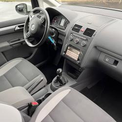 Volkswagen Touran 1.6 TDI 105CH BLUEMOTION TECHNOLOGY FAP LIFE D&eacute;mouville