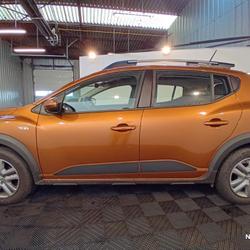 Dacia Sandero ECO-G 100 - 22 Stepway Confort occasion - Saint-Sulpice-sur-Risle - photo 2/24