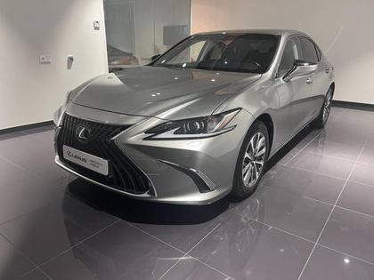 Lexus ES - 300h Business MY23 - 35 990 €