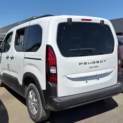 Peugeot Rifter TAILLE M - 1.5 BLUEHDI 130CH S&S ALLURE 5 PLACES EAT8 Saint-Saturnin