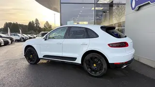 Porsche Macan  - photo 1