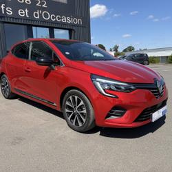 Renault Clio 5 Societe 1.6 E-TECH HYBRIDE 145CH TECHNO Saint-Georges-des-Groseillers