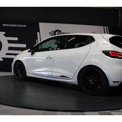 Renault Clio 4 IV RS TROPHY 1.6 Turbo 220 ch EDC  Si&egrave;ges chauffant Cam&eacute;ra AKRAPOVIC Bose Villeneuve-d'Ascq
