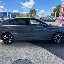 Peugeot 308 III Phase 1 1.5 BLUEHDI 130CH S&S ALLURE EAT8 M&eacute;rignac