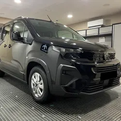 Peugeot Rifter TAILLE M - 1.5 BLUEHDI 130 EAT8 ALLURE N1 - 5 PL - SANS MALUS Montaigu-Vend&eacute;e