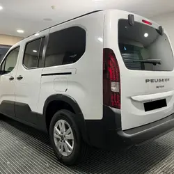 Peugeot Rifter TAILLE XL - 1.5 BLUEHDI 130 S&S ALLURE N1 - 5 PL - SANS MALUS Montaigu-Vend&eacute;e