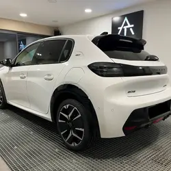 Peugeot 208 1.2 HYBRID 145 GT E-DCS6 - GARANTIE 3 ANS - TOIT PANO+360 Montaigu-Vend&eacute;e