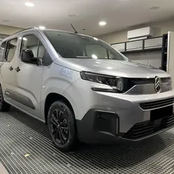 Citroen Berlingo TAILLE M - 1.5 BLUEHDI 130 S&S MAX EAT8 - 5 PL - SANS MALUS Montaigu-Vend&eacute;e