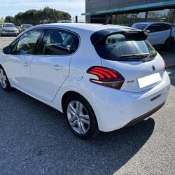 Peugeot 208 1.6 HDi 100 CV    Allure Business CARPLAY GARANTIE 12 MOIS Gaillac
