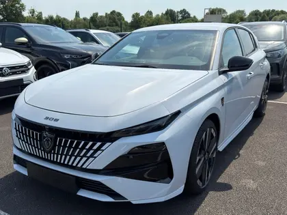 Peugeot 308 III Phase 1 - 1.5 BLUEHDI 130CH S&S GT EAT8 - 28 490 €