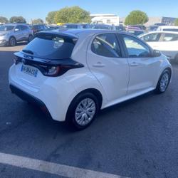 Toyota Yaris 116h Dynamic 5p MY22 occasion - Les Sables-d'Olonne - photo 3/15