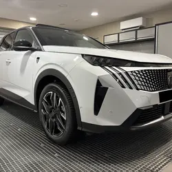 Peugeot 3008 1.2 HYBRID 145 GT E-DCS6 - TOIT PANO+FOCAL+PACK HIVER Montaigu-Vend&eacute;e