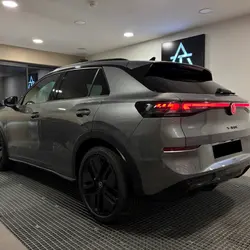 Volkswagen T-Roc 1.5 ETSI 150 R-LINE DSG7 - TOIT PANO+HAYON+DESIGN BLACK Montaigu-Vend&eacute;e