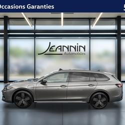 Volkswagen Passat 1.5 eHybrid 272 DSG6 R-Line occasion - Vert-Saint-Denis - photo 2/38
