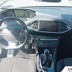 Peugeot 308 II Phase 2 308 BlueHDi 130ch S&S BVM6 Style Manosque