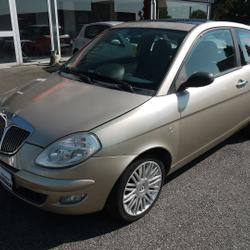 Lancia Ypsilon 1.4 16V ORO Mayenne