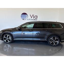 Volkswagen Passat SW 2.0 - 150 -  BREAK Elegance / ATTELAGE / CARPLAY / TOIT OUVRANT / MATRIX LED / CUIR Saujon