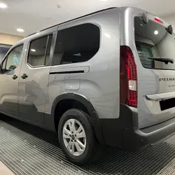 Peugeot Rifter TAILLE XL - 1.5 BLUEHDI 130 EAT8 ALLURE N1 - 5 PL - SANS MALUS Montaigu-Vend&eacute;e