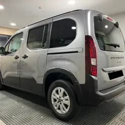Peugeot Rifter TAILLE M - 1.5 BLUEHDI 130 S&S ALLURE N1 - 5 PL - SANS MALUS Montaigu-Vend&eacute;e