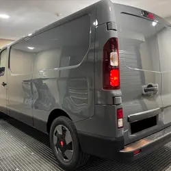 Renault Trafic L2H1 3T 2.0 BLUE DCI 150 VAN RED EDITION occasion - Montaigu-Vend&eacute;e - photo 3/30