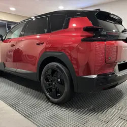 Citroen C5 Aircross 1.2 HYBRIDE 145 MAX BOITE AUTOMATIQUE - CUIR NOIR+TOIT PANO occasion - Montaigu-Vend&eacute;e - photo 3/28