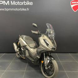 Honda X-ADV 350 Theix-Noyalo